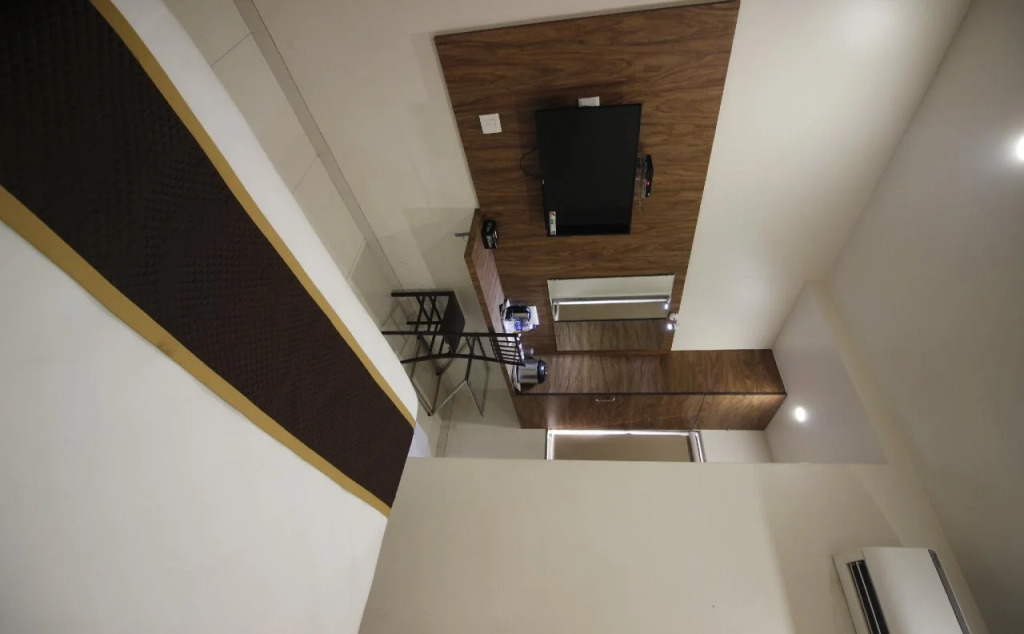 Hotel Limra Surat