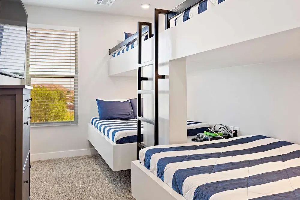 Adventure HQ 1 townhouse