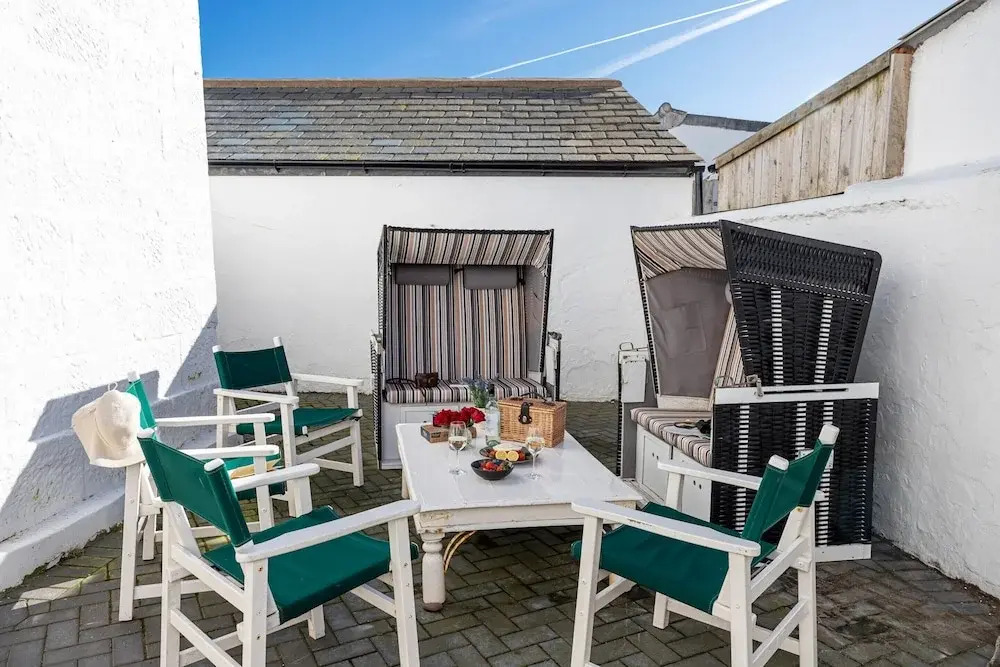 Lighthouse With Sea-views in Cumbria, No Deposit