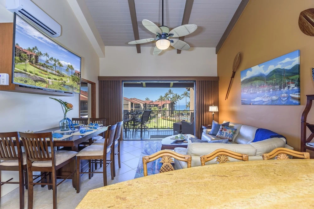 Papakea H404 3 Bedroom Condo by RedAwning