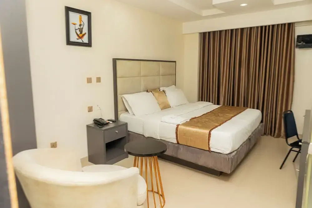 Hotel Romeneo