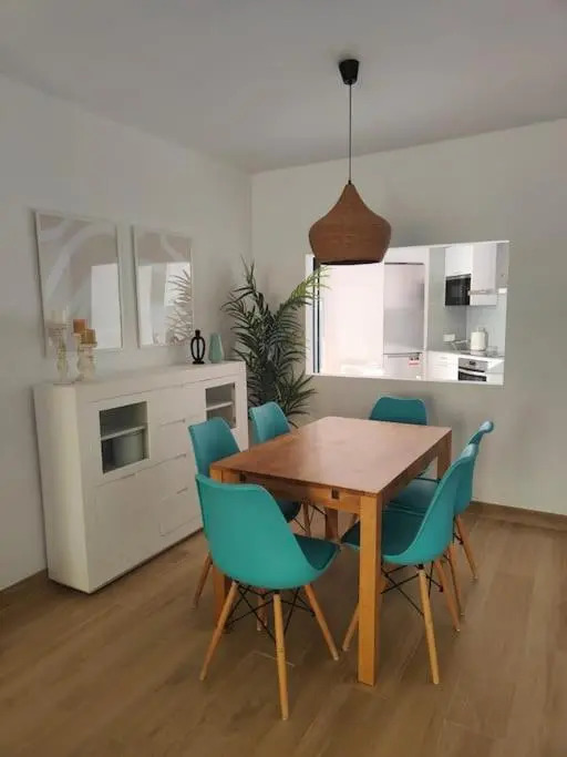 Apartamento reformado en Urb. Jardines de Zahara