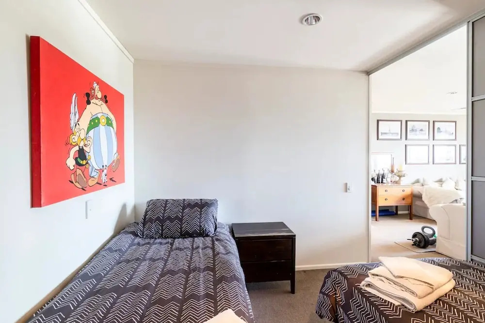 Sunny 2 Bedroom Flat in Grafton with City Views