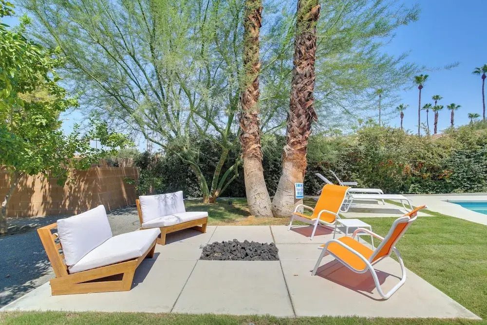 Funky Palm Springs Paradise Near Golf Courses
