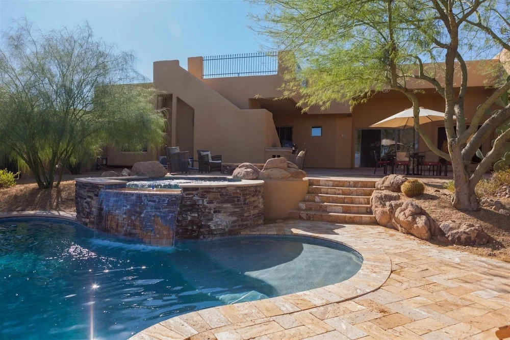4BR Desert Escape