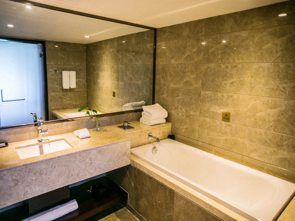 Wushan Pleasure Hotel