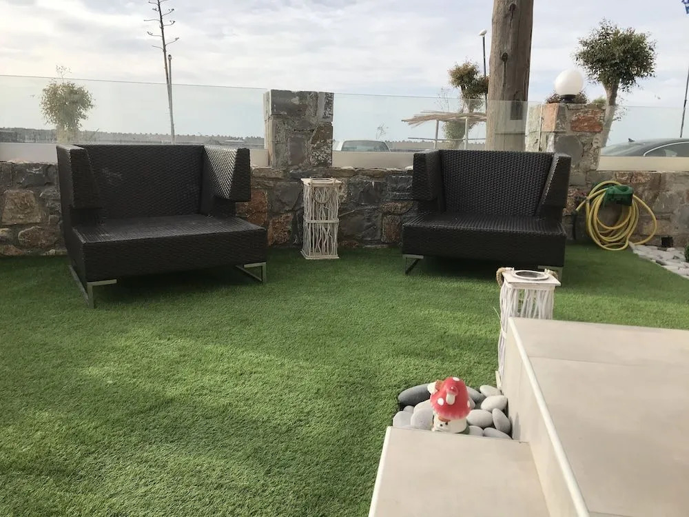Sea View Apts & Suites by Pachiplex