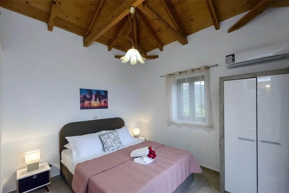Manis Best Kept Secret - Seaview Villa Lida