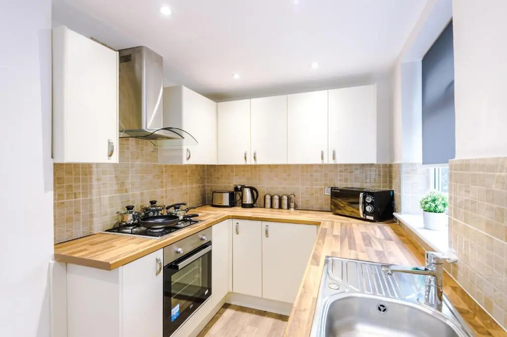 Rest&Recharge at Karma House (5-Bedroom, 8 beds, Free Parking)