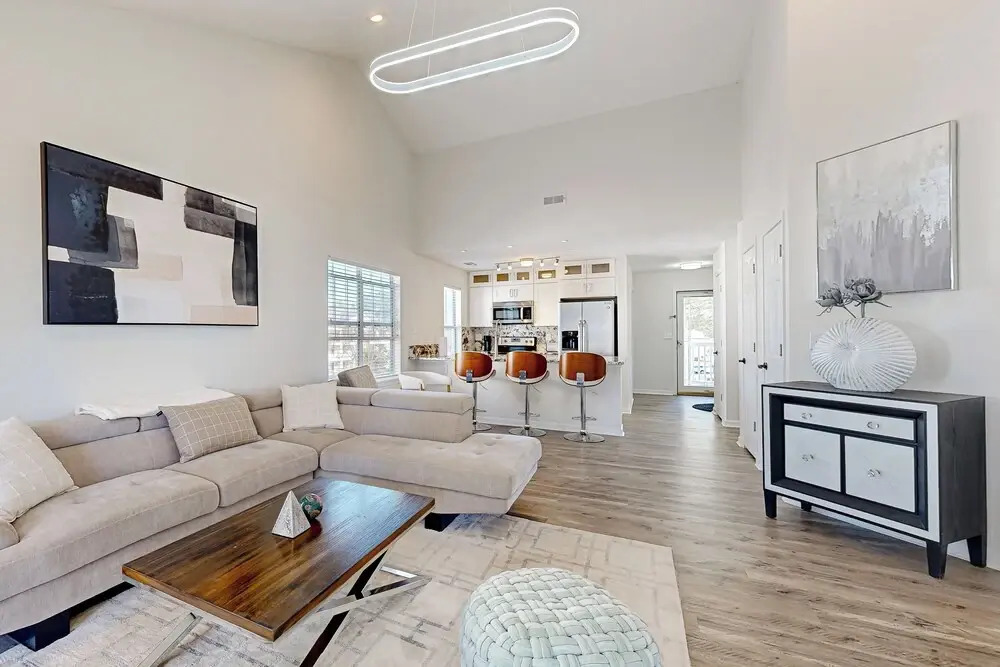2 BR Condo w/ Golf Course Views & Pool