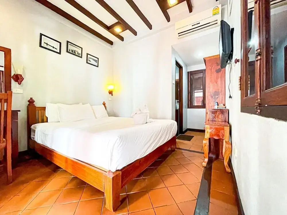 khong kham Hotel