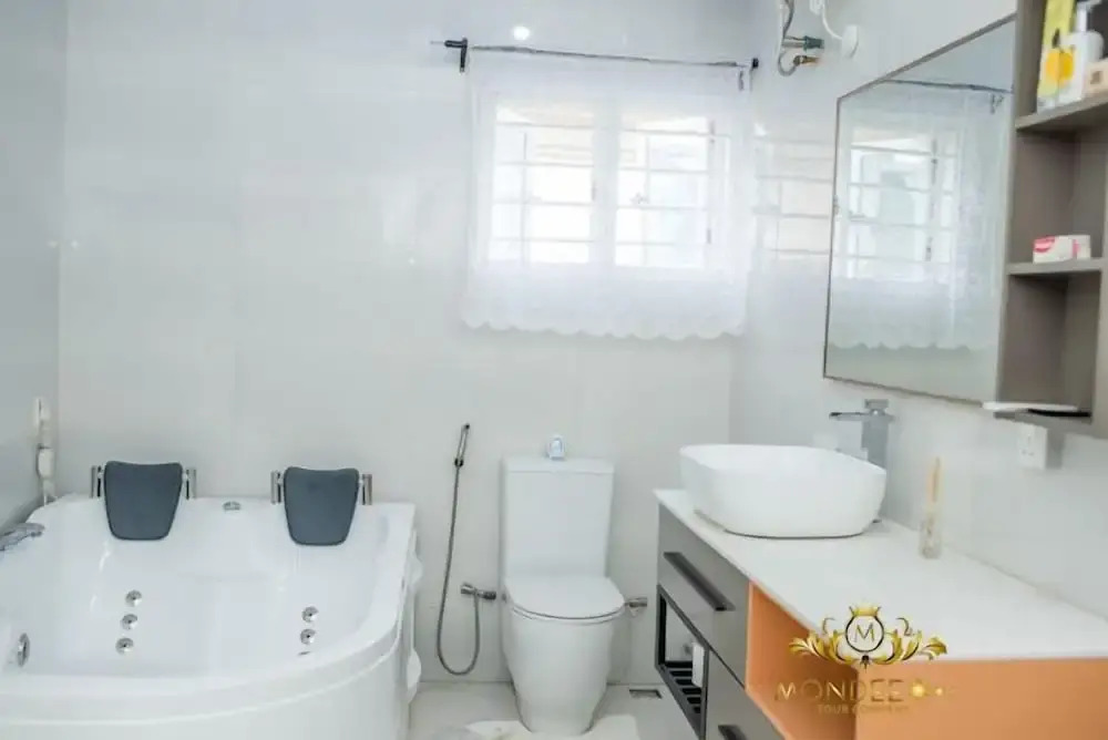 Mondeestars Luxury Home