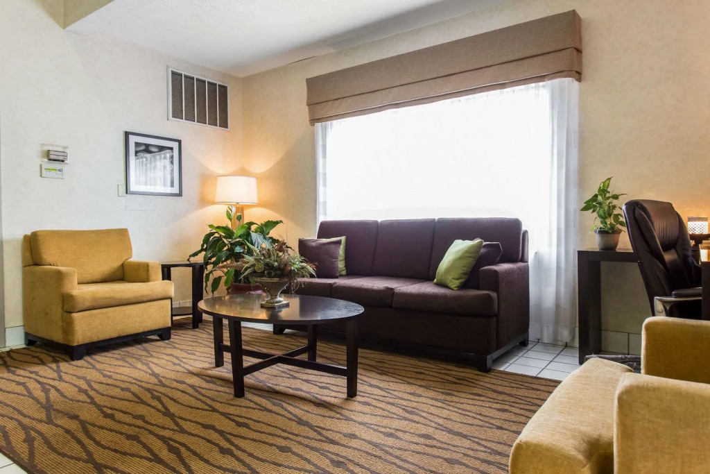 SureStay by Best Western Summerville Flowertown