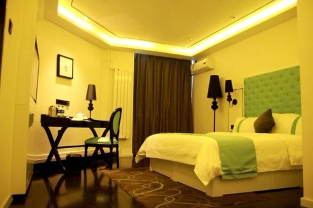 Xana LITE Hotel 5th Avenue Branch