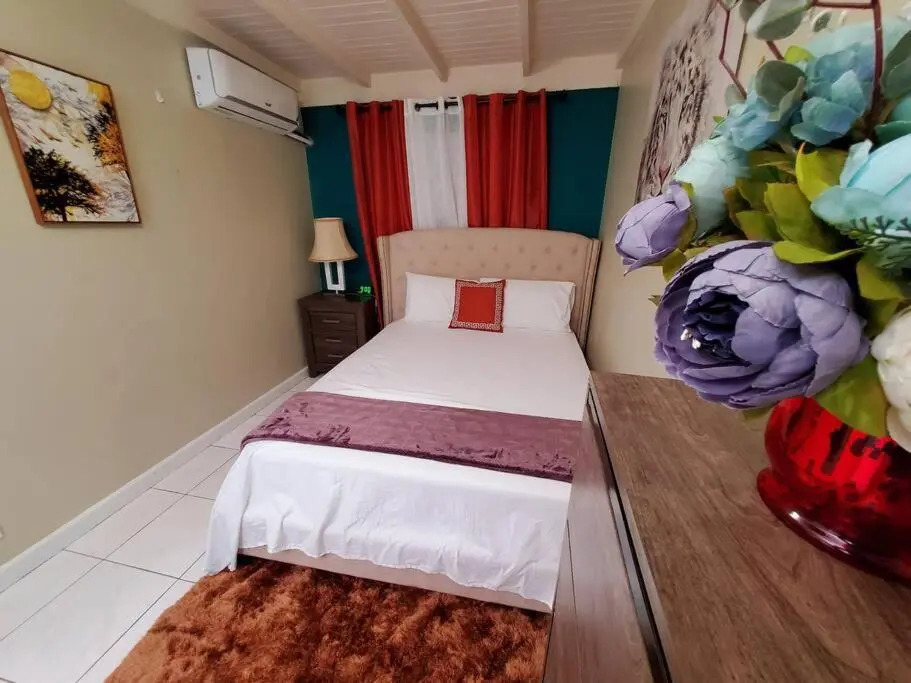Modern, Stylish 4-BR Home Cherry Gardens Kingston