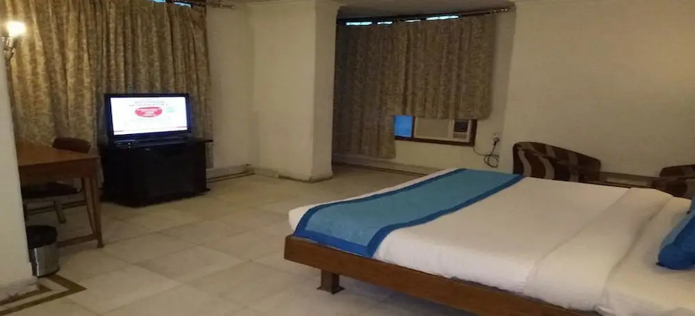 ADB Rooms Hotel Diana Palace