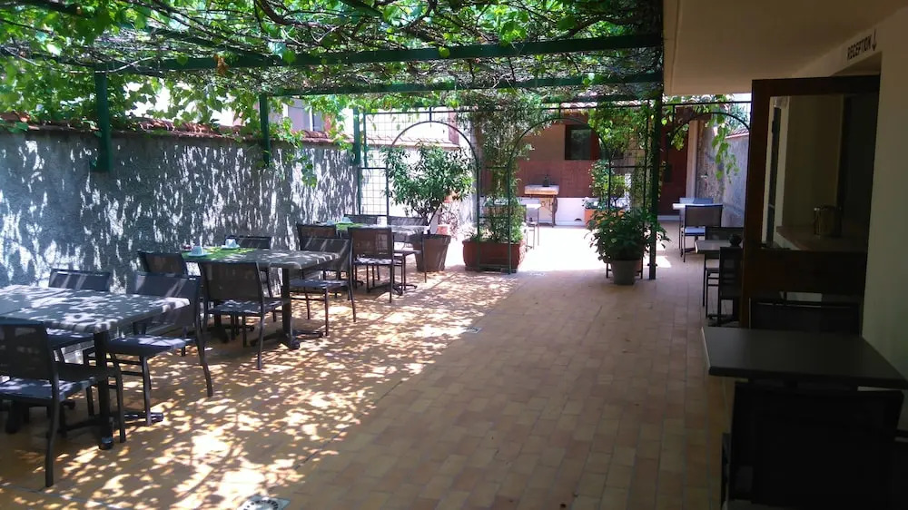 Hotel des Arcades