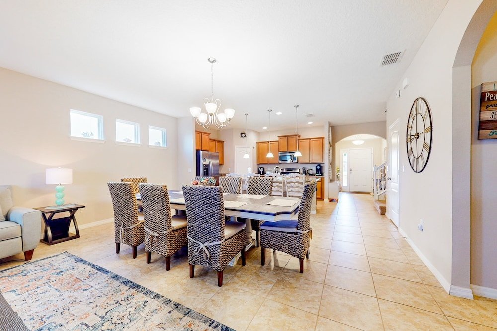 Stunning Getaway With Games & Clubhouse Amenities - Near Parks