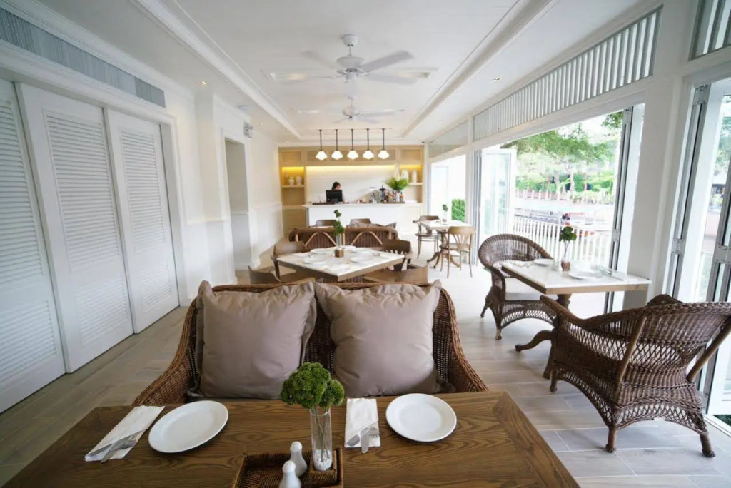 Casa Vimaya Riverside