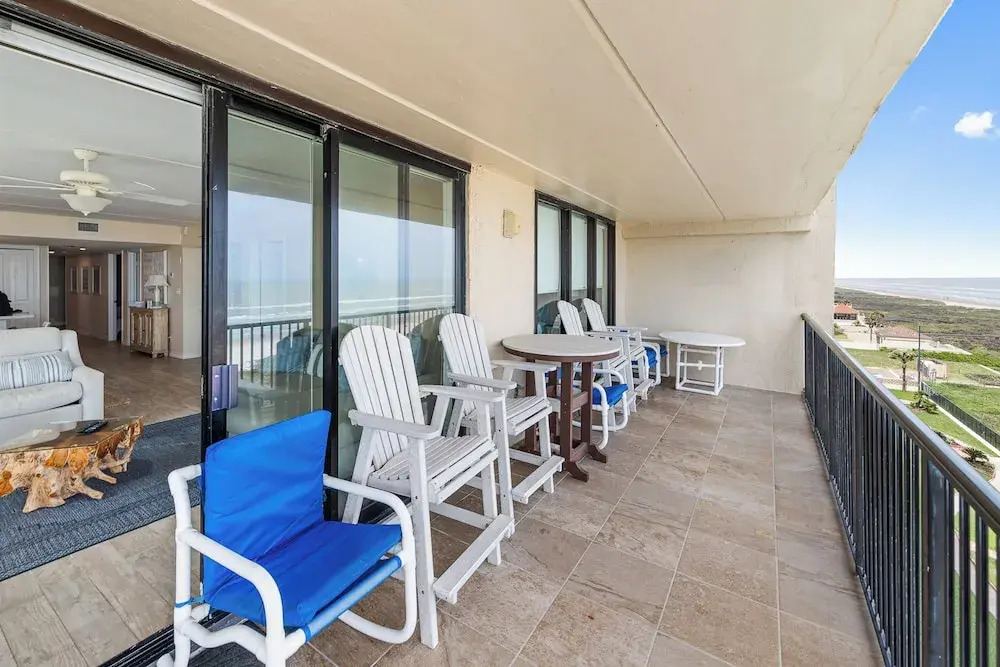 Updated Corner 3BR w/ View: Suntide III - Unit 710