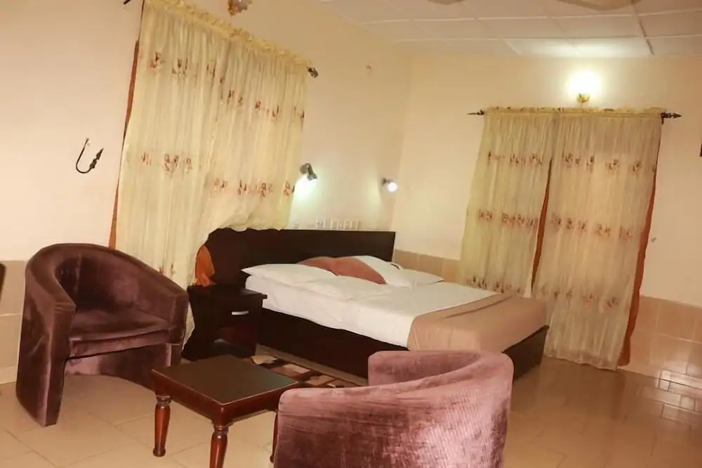 Liz Ani Hotel