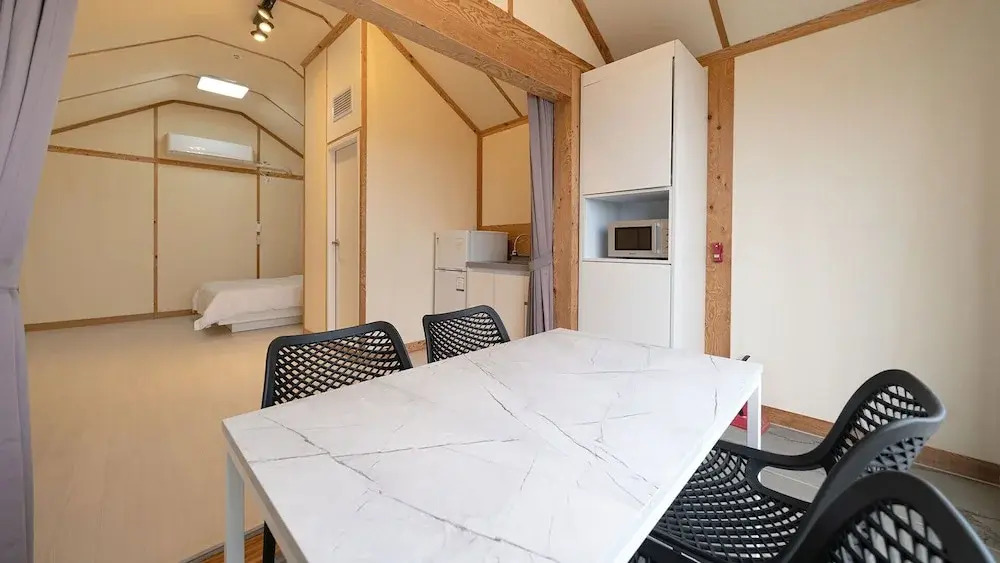Hwaseong Refreshing Glamping&Caravan