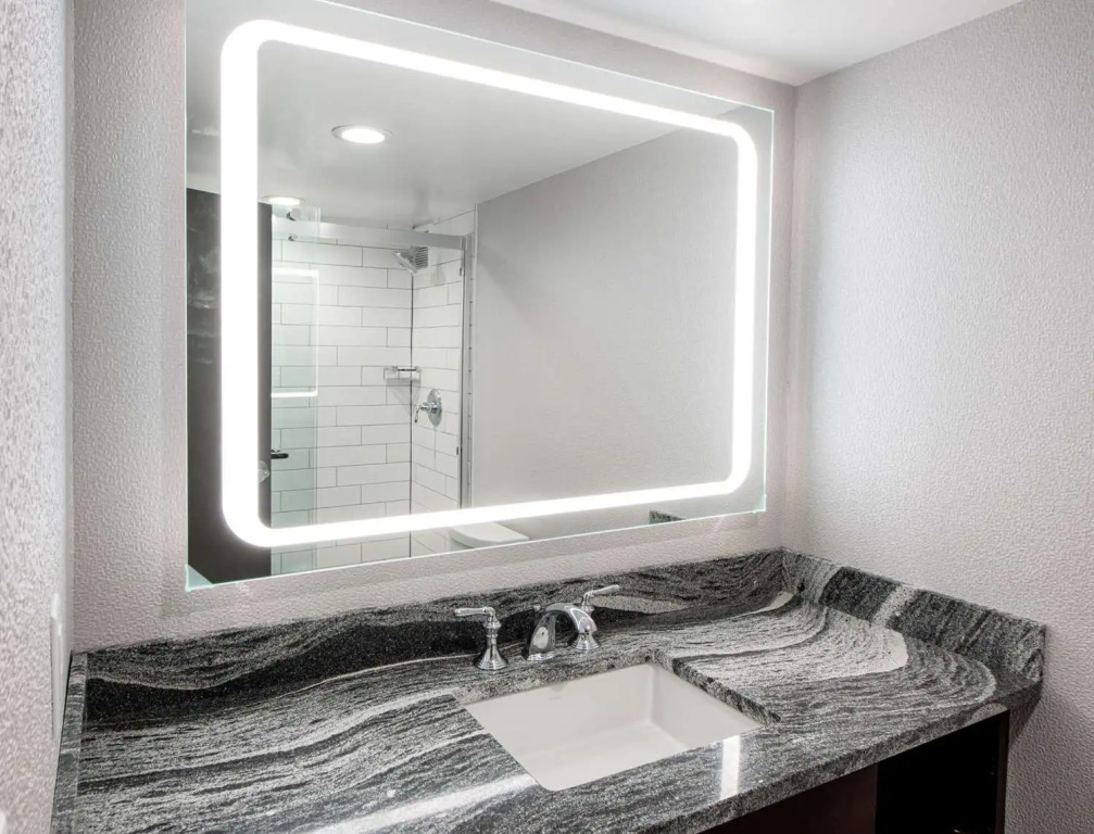 DoubleTree by Hilton Newark Penn Station, NJ