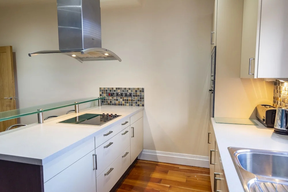 Whitefield Charm Cozy 2 Bedroom Apartment Sleeps 8