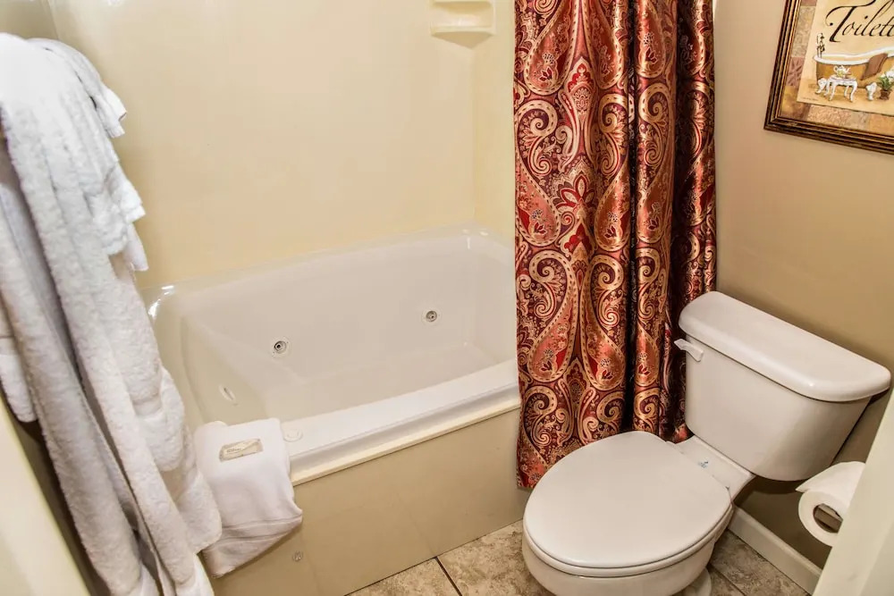 Cedar Lodge 302