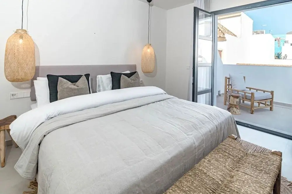 A7- Seaclub Suites by Roomservices