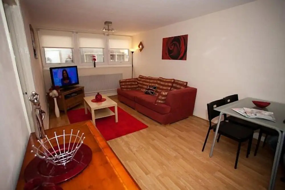Victoria Centre Apartments & Annexe