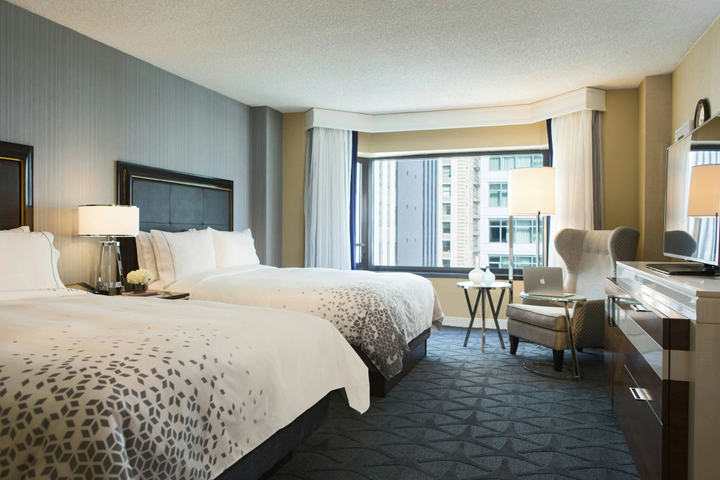 Renaissance Chicago Downtown Hotel