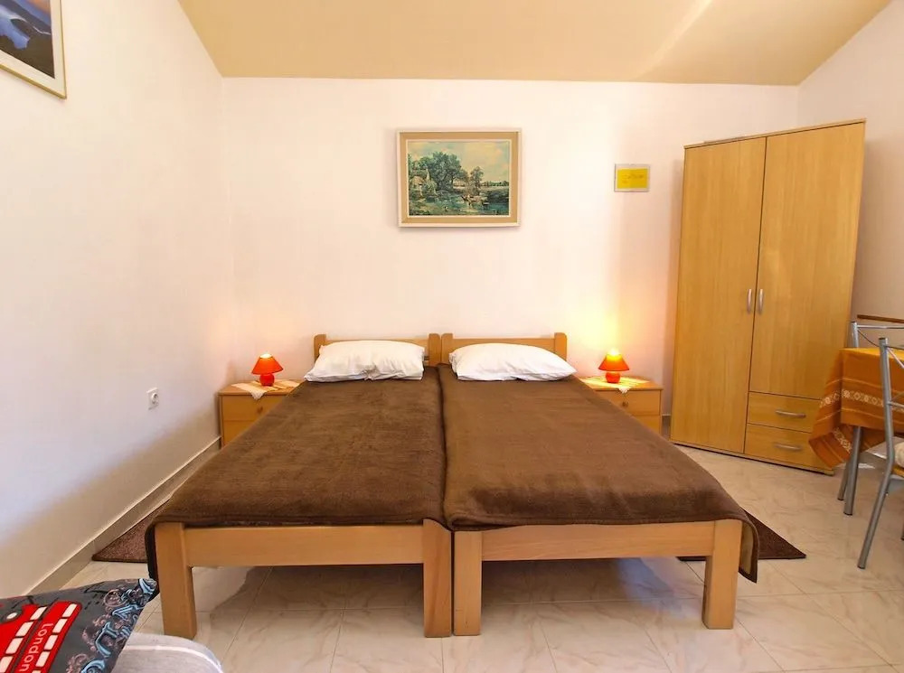 Apartment 535
