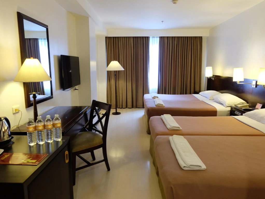 Hotel Supreme Convention Plaza