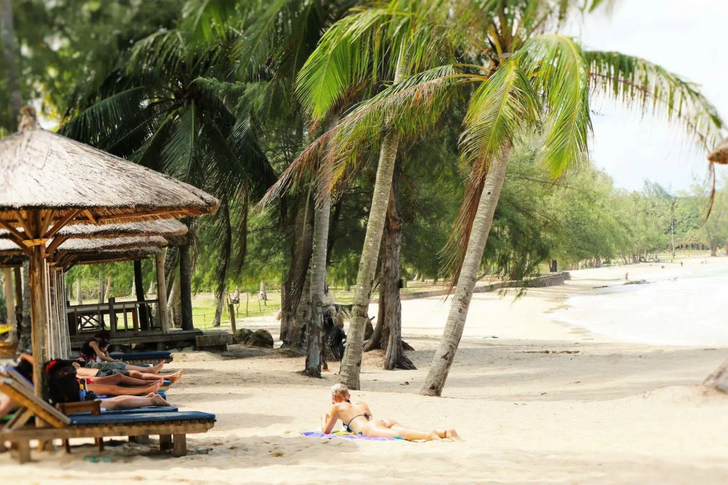 White Lotus Resort