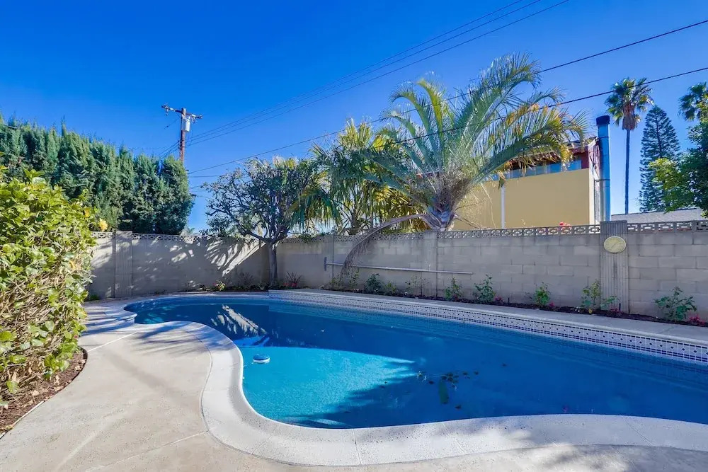 Gorgeous Upgraded 5 Bedroom & 3 Bath Home with pool