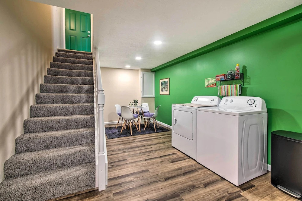 Ideally Located House - 9 Mi From Route 66