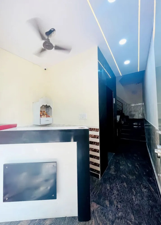 Roomshala 168 Startlight Suites
