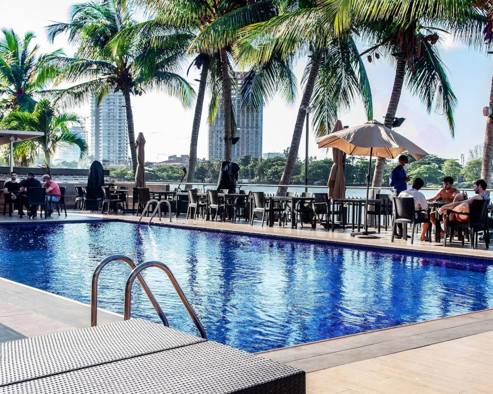 Maroko Bayshore Suites