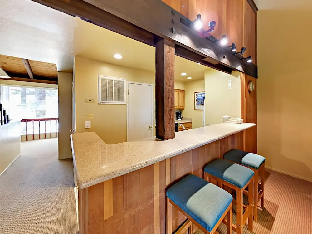 Lake Tahoe Condo #503 2 Bedrooms 2 Bathrooms Condo