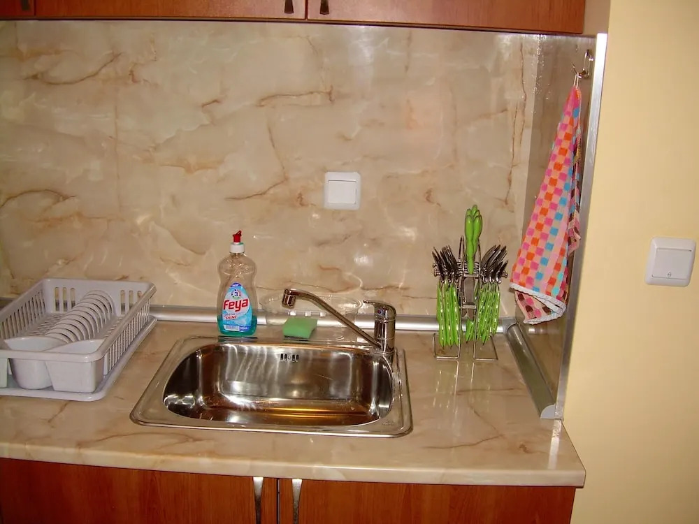 Studio in Pomorie, With Furnished Terrace and Wifi Near the Beach