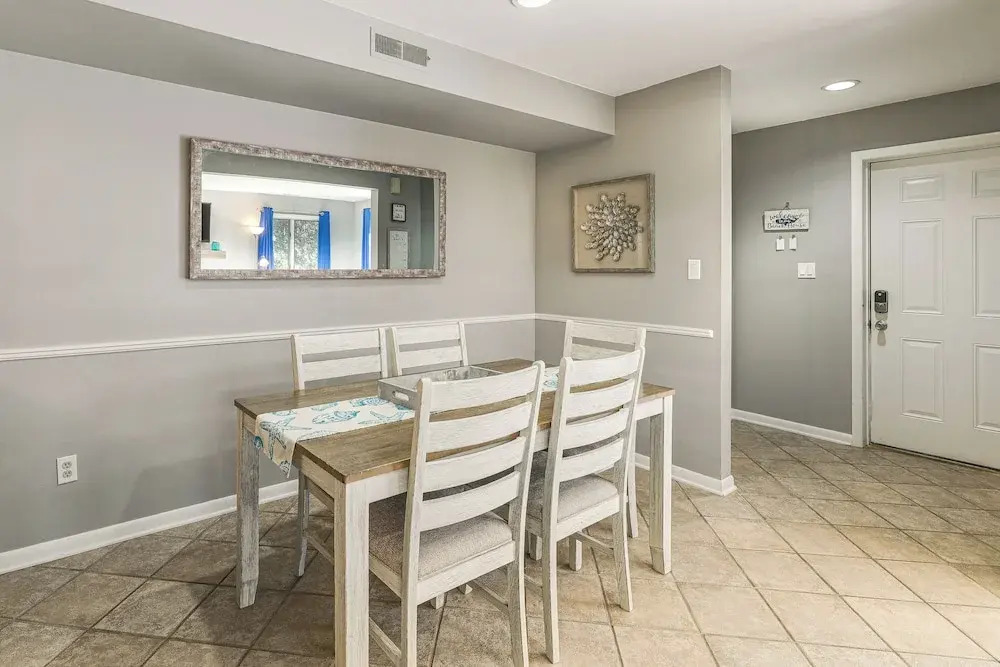 2 Mi to Rehoboth Beach: Condo w/ Pool Access