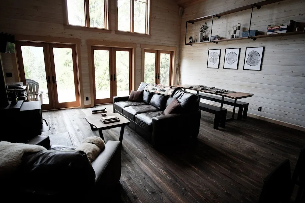 Cedar Brae Chalet Chalet 2 NW Comfy Cabins