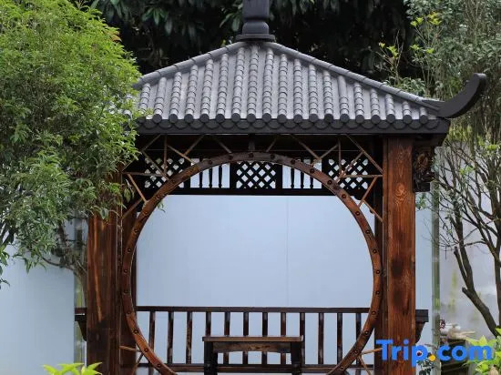 Yinlu Xianshu Inn
