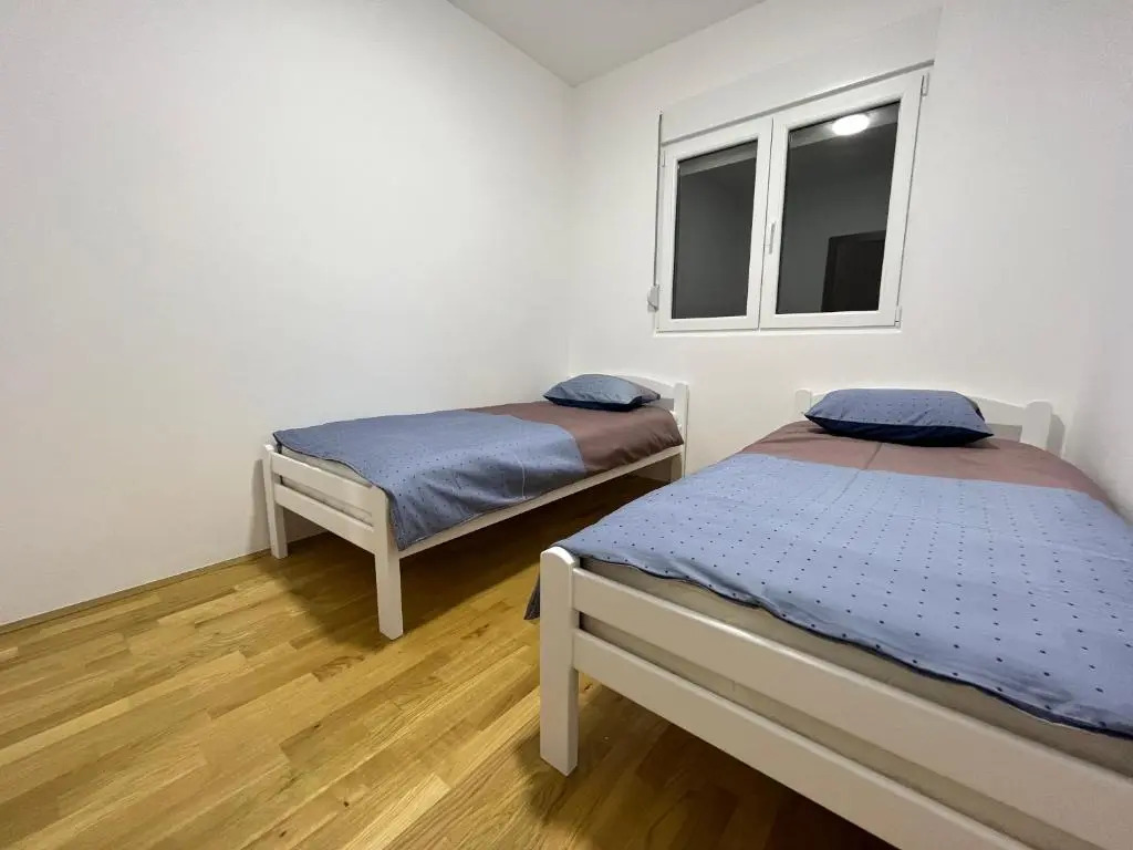 Apartment 79