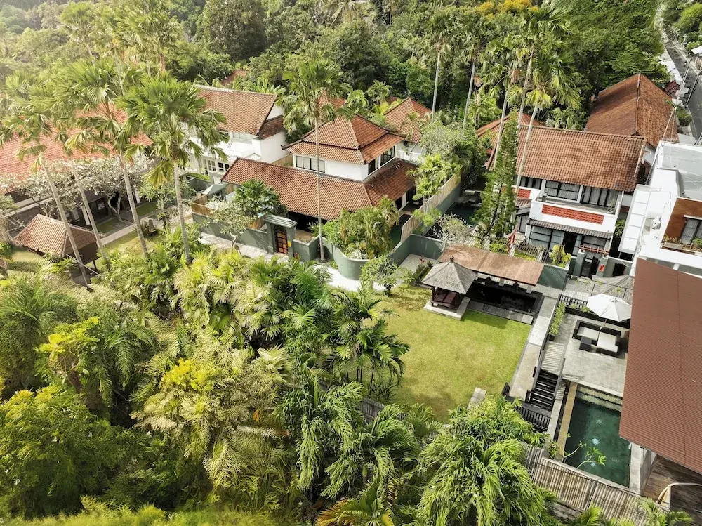 Shanti Estate Seminyak by Nakula