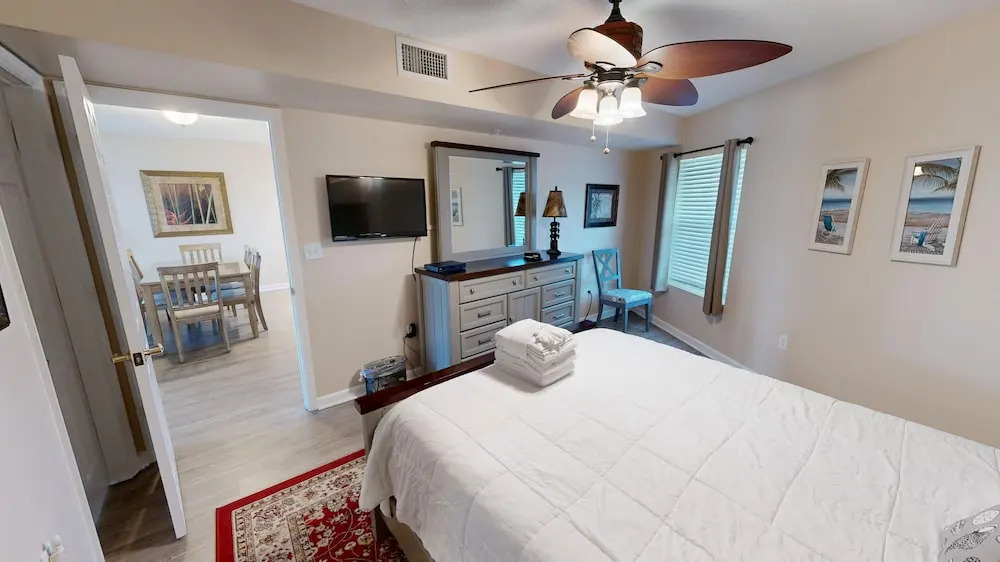 Seacrest 603 is a Gulf View 2 BR on Okaloosa Island by RedAwning