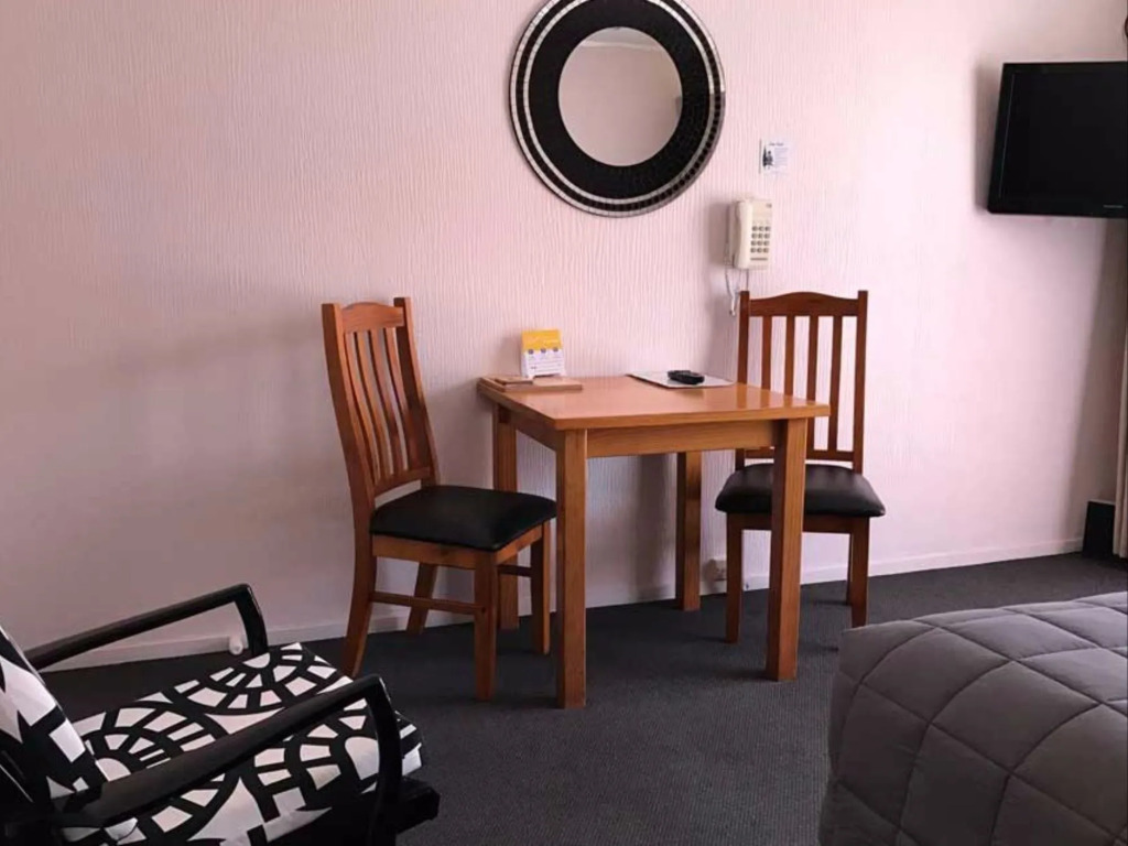 Edelweiss Motel