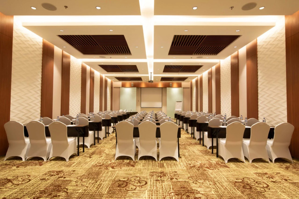 Avenzel Hotel & Convention Cibubur