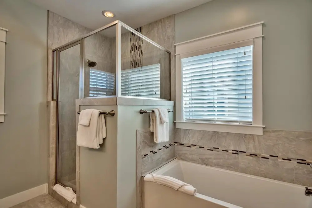 Camino de la Playa 4 Bedroom Holiday Home by Five Star Properties
